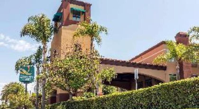 Ramada Suites By Wyndham San Diego Exterior photo